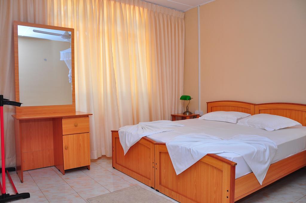 Hotel Melbourne Tourist Rest à Anurâdhapura Chambre photo