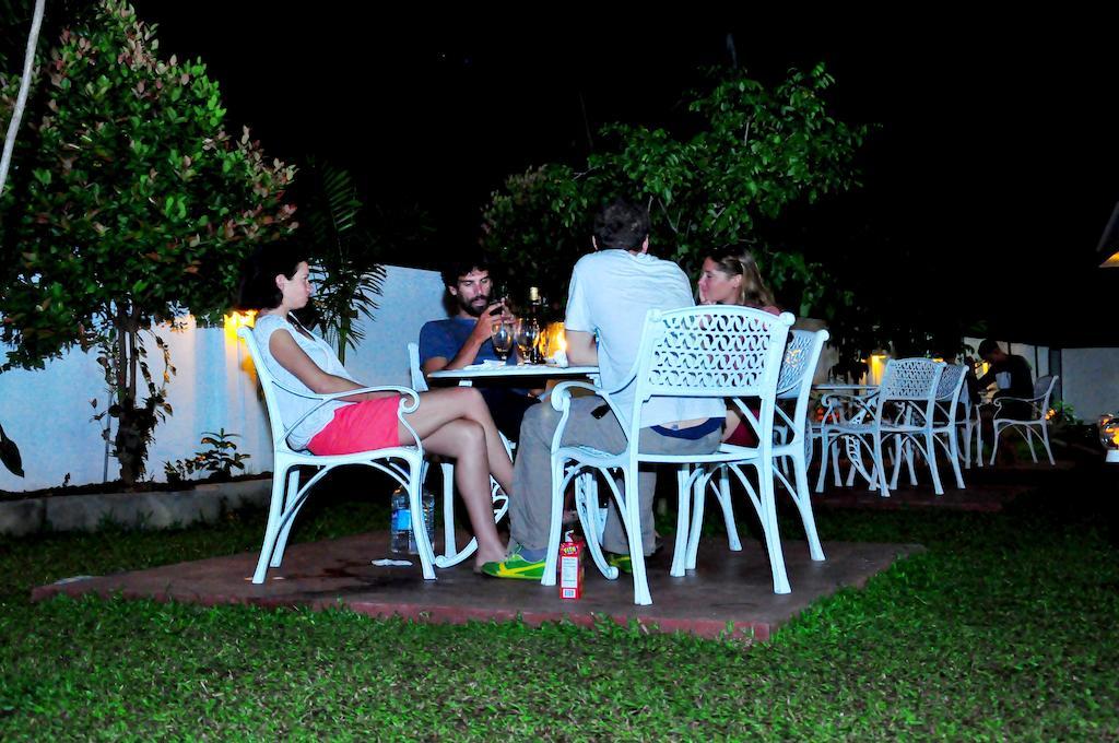 Hotel Melbourne Tourist Rest à Anurâdhapura Extérieur photo